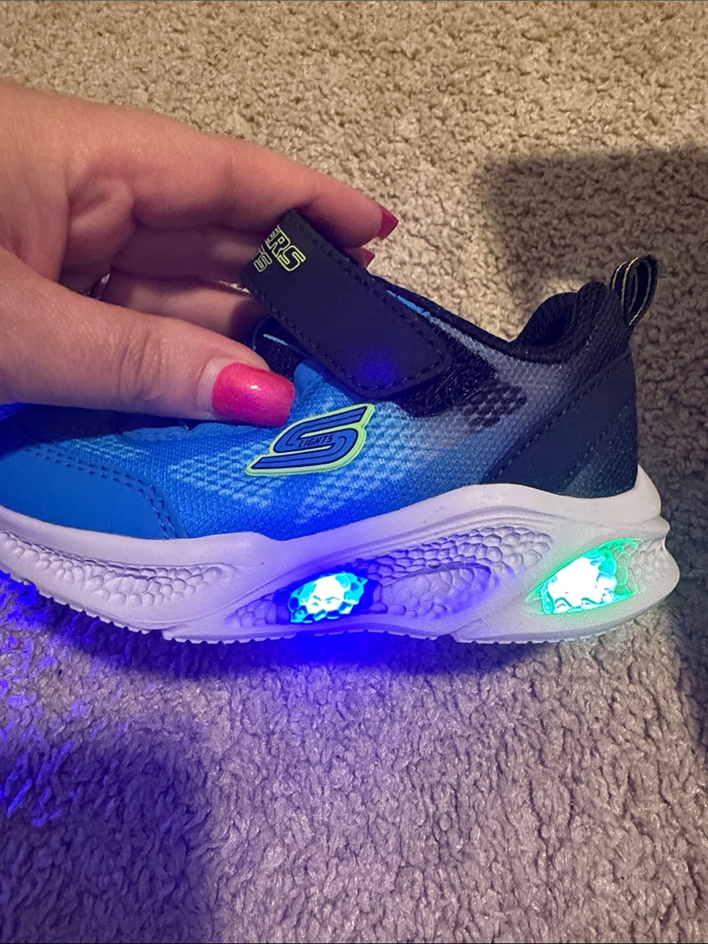 Skechers Toddler Black & Blue Light-Up Athletic Shoe - Picture 6 of 6